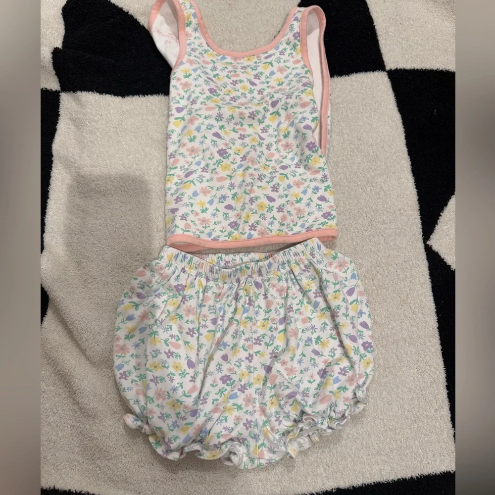 Pristine Like new JAMES & LOTTIE girl's two piece short set in full bloom 3T - Picture 2 of 10